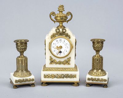 Very small Empire pendulum clock set, France circa 1810, white marble, crowned by a vase, domed 