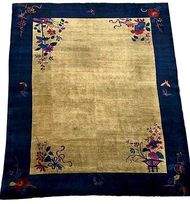 Rug, China, signs of wear, cleaned, short fringes, ends with old moth damage in places, 275 cm 