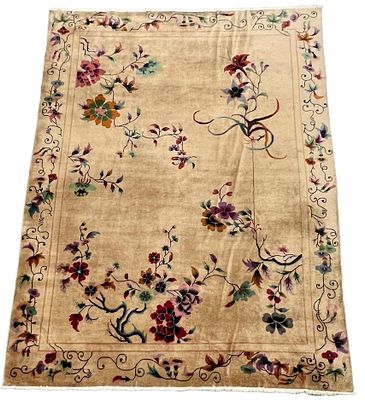 Rug, China, slight signs of wear, cleaned, short fringes, edges slightly frayed in places, 274 
