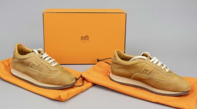 Hermes, sneaker, caramel-colored roughened leather and other materials, round toe, slight 