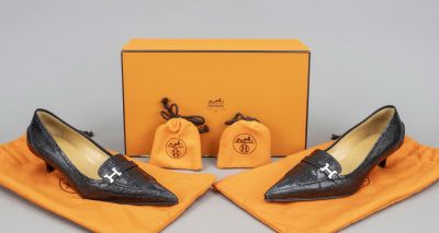 Hermes, pumps, shiny black lizard leather and other materials, small decorative logo buckle 