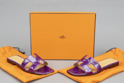 Hermes, mules, purple crocodile leather and other materials, rounded toe, flat heel, size 37 
