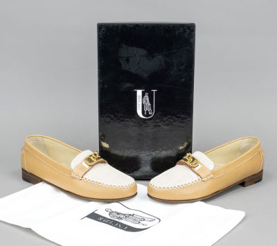 Unützer, loafers, camel-coloured grained leather with white contrasting decorative stitching 