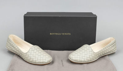 Bottega Veneta, ballerinas, taupe-coloured fine-grained leather in the brand-typical braided 