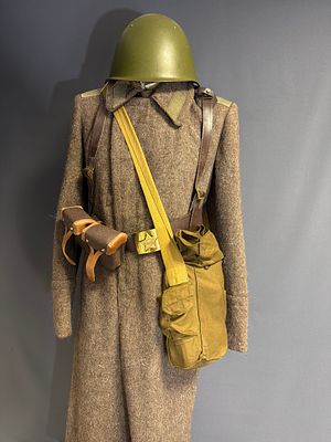 Soviet Infantry Uniform (Type Model 1941) 
Period: Design 1941–1945 | Production: approx. 