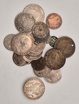 לוט מטבעות כסף ישנים(רוב מטבעות עם פגם). משקל 78 גרם