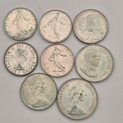 לוט מטבעות כסף . כסף 0.800 
משקל 106 גרם