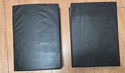 2 אלבומים עם מטבעות מכל עולם