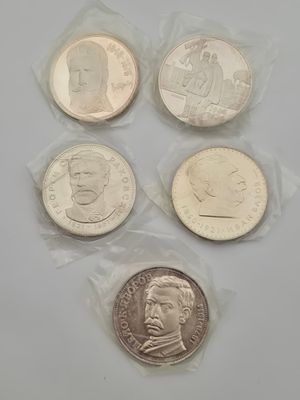 לוט מבעות כסף בולגריה. 4x0.900 
1x0.500 
משקל 20.5 גרם כל אחד