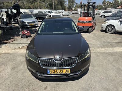סקודה סופרב מודל 2017. 172,659 ק"מ, יד שישית. תיבת הילוכים: אוטומטי
מנוע: בנזין, נפח מנוע: 1 