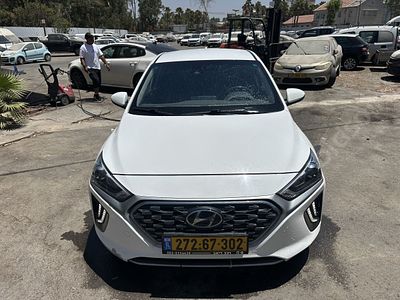 יונדאי איוניק מודל 2020. 152,025 ק"מ, יד רביעית
מנוע: היברידי, נפח מנוע: 1,580 סמ"ק, כוח סוס: 