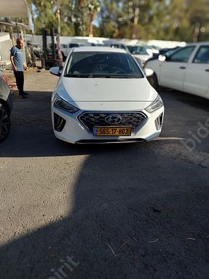 יונדאי איוניק מודל 2021. 140,087 ק"מ, יד שנייה. תיבת הילוכים: אוטומטי
מנוע: היברידי, נפח מנוע: 