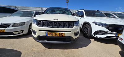 ג'יפ קומפאס מודל 2021. 104,088 ק"מ, יד שלישית. תיבת הילוכים: אוטומטי
מנוע: בנזין, נפח מנוע: 1 