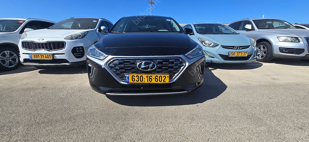 יונדאי איוניק מודל 2021. 129,603 ק"מ, יד שנייה. תיבת הילוכים: אוטומטי
מנוע: היברידי, נפח מנוע: 