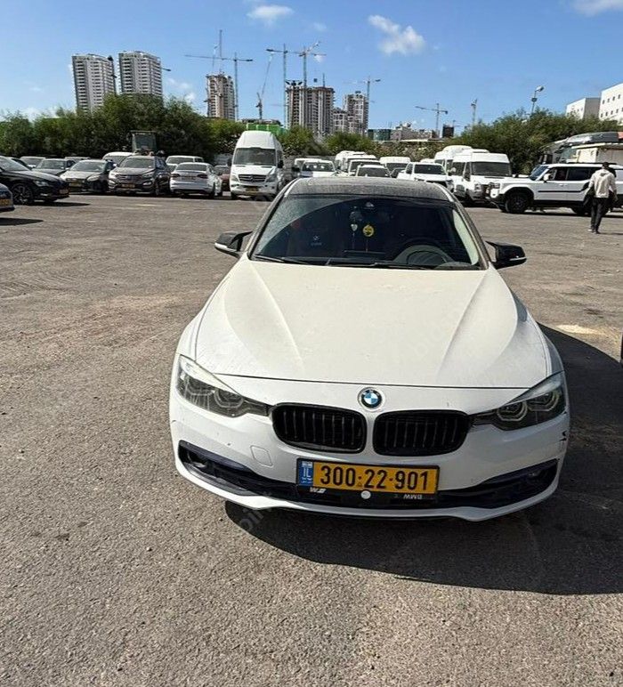 ב.מ.וו. 330e מודל 2018. 162,256 ק"מ, יד רביעית. תיבת הילוכים: אוטומטי
מנוע: פלאג-אין/היברידי 