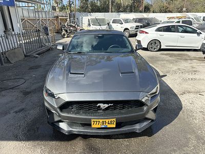 פורד מוסטנג מודל 2022. 33,788 ק"מ, יד ראשונה. תיבת הילוכים: אוטומטי
מנוע: בנזין, נפח מנוע: 2 