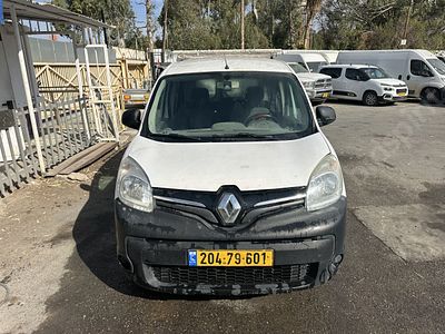רנו קנגו מודל 2018. 229,918 ק"מ, יד שנייה. תיבת הילוכים: אוטומטי
מנוע: בנזין, נפח מנוע: 1,197 