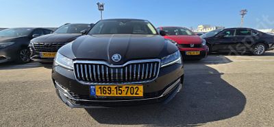 סקודה סופרב מודל 2020. 213,928 ק"מ, יד שלישית. תיבת הילוכים: אוטומטי
מנוע: בנזין, נפח מנוע: 1 