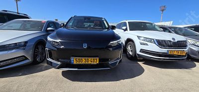 סקייוול ET5 מודל 2023. 47,553 ק"מ, יד ראשונה. תיבת הילוכים: אוטומטי
מנוע: חשמלי, מפתח: יש.