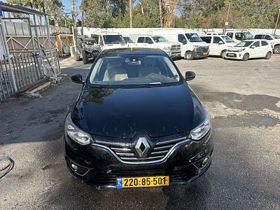 רנו גרנד קופה מודל 2018. 225,553 ק"מ, יד רביעית. תיבת הילוכים: אוטומטי
מנוע: דיזל, נפח מנוע: 1 