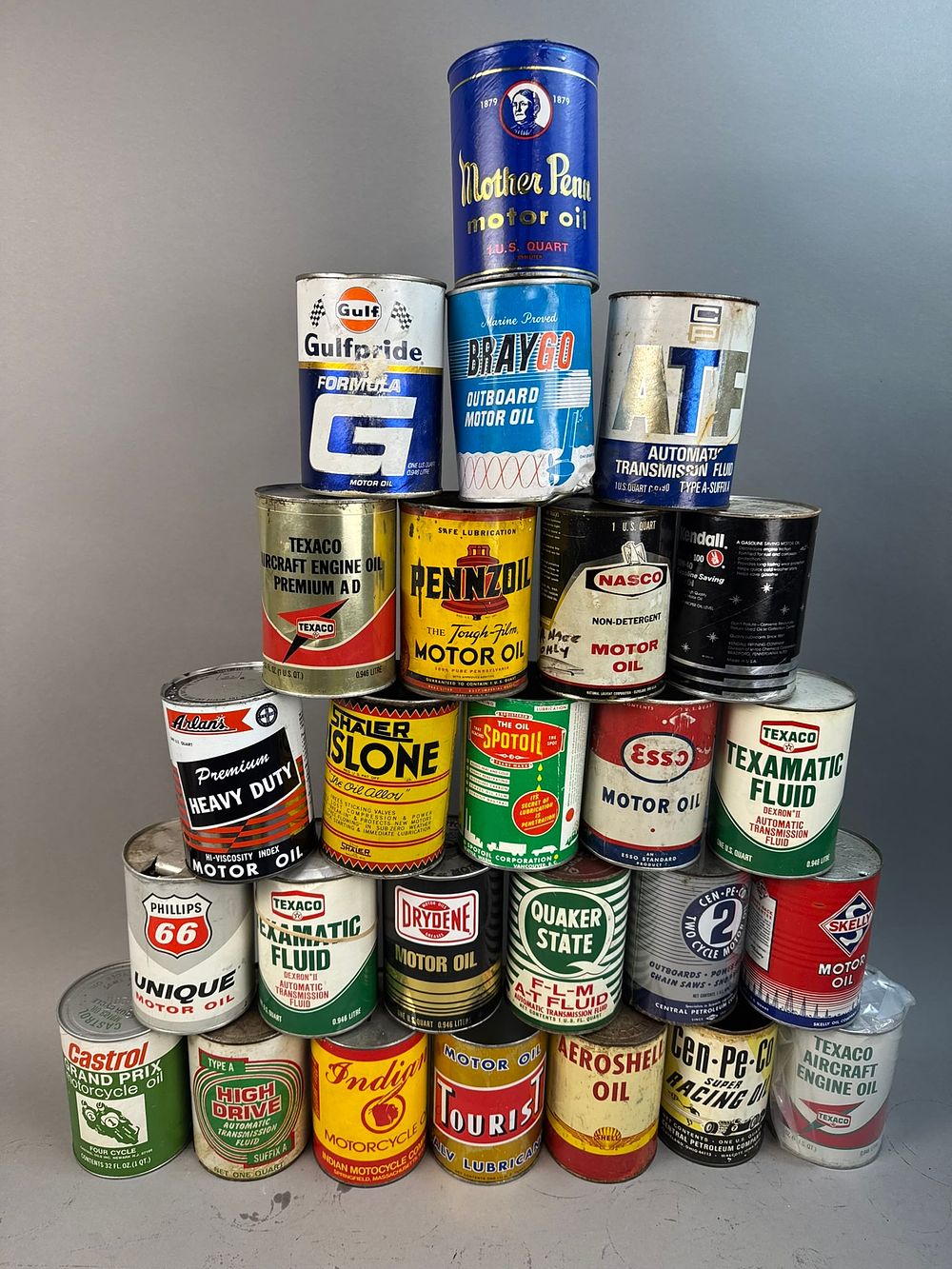 Lot 175: 26 Vintage Oil Can Lot Esso Texaco Outboard Metal