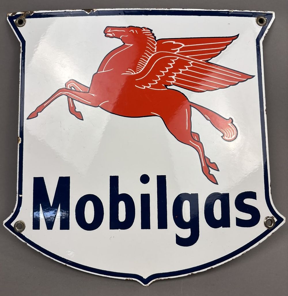 Lot 276: Original 40s-50s Mobilgas Pegasus SSP Pump Plate Sign