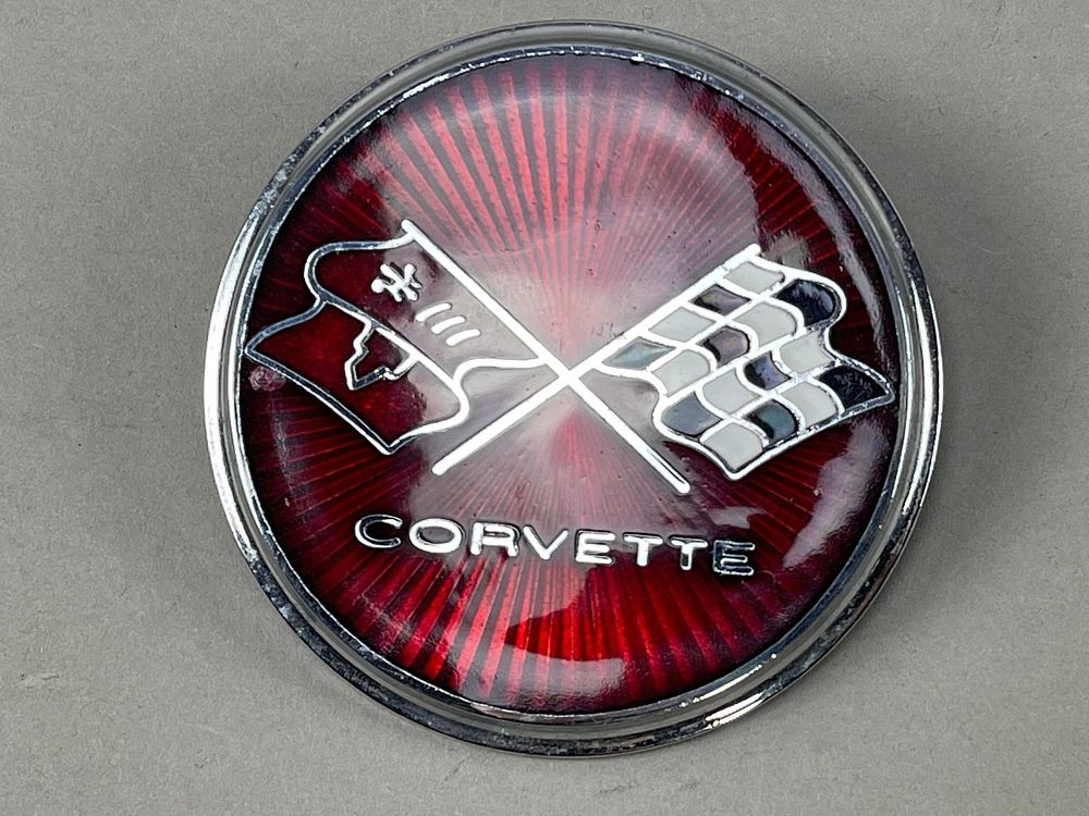 Lot 336: 1975-76 Chevrolet Corvette Grill Nose 3" Car Emblem