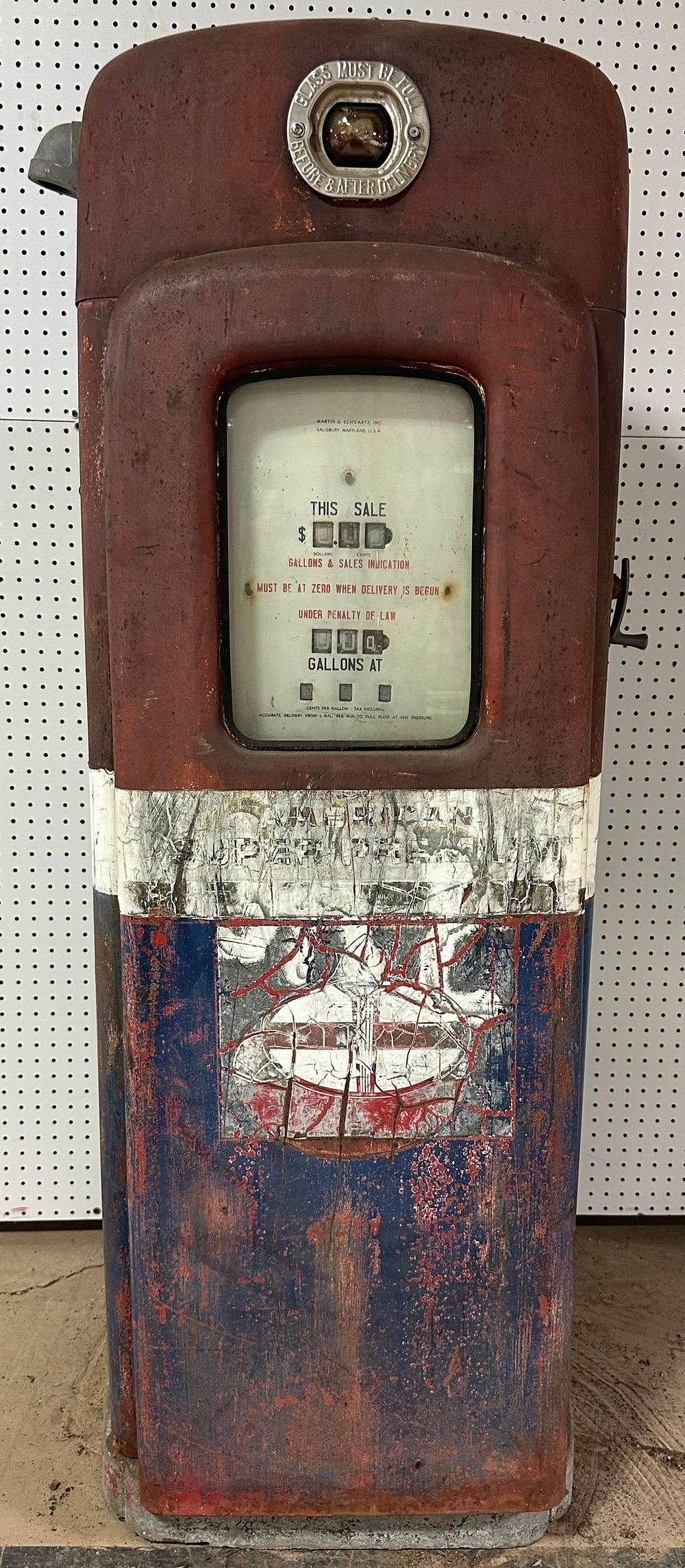 Lot 441: Martin & Schwartz Standard Oil 60s Patina Gas Pump