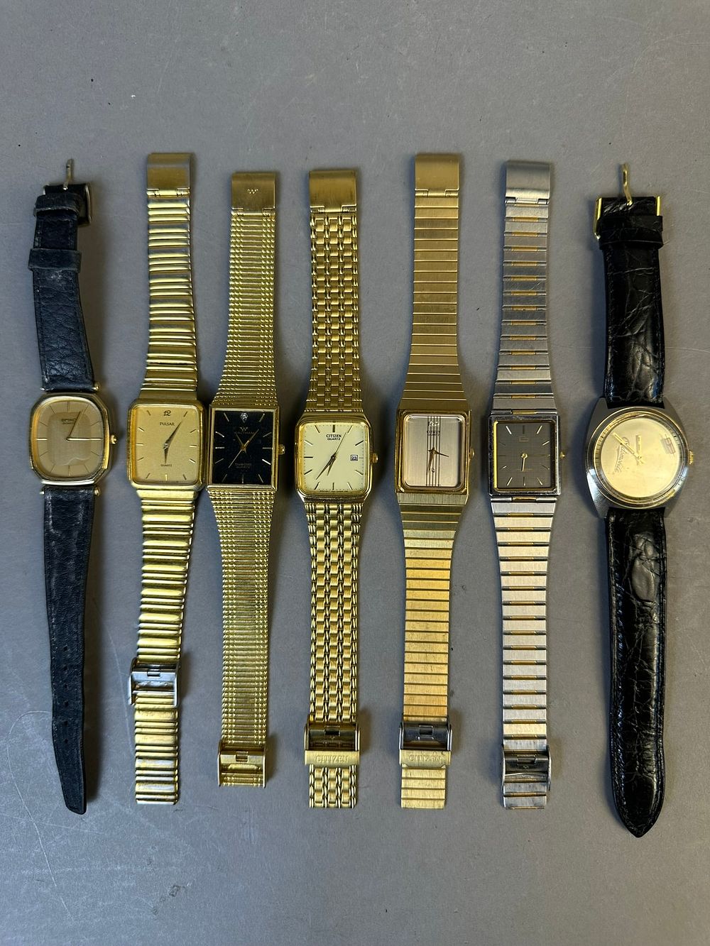 Lot 157: 7 Mens Wrist Watch Oldsmobile Citizens Seiko Pulsar