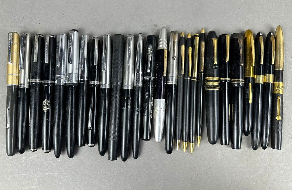 Lot 193: 26 Art Deco Era Fountain Pens Pencils Parker