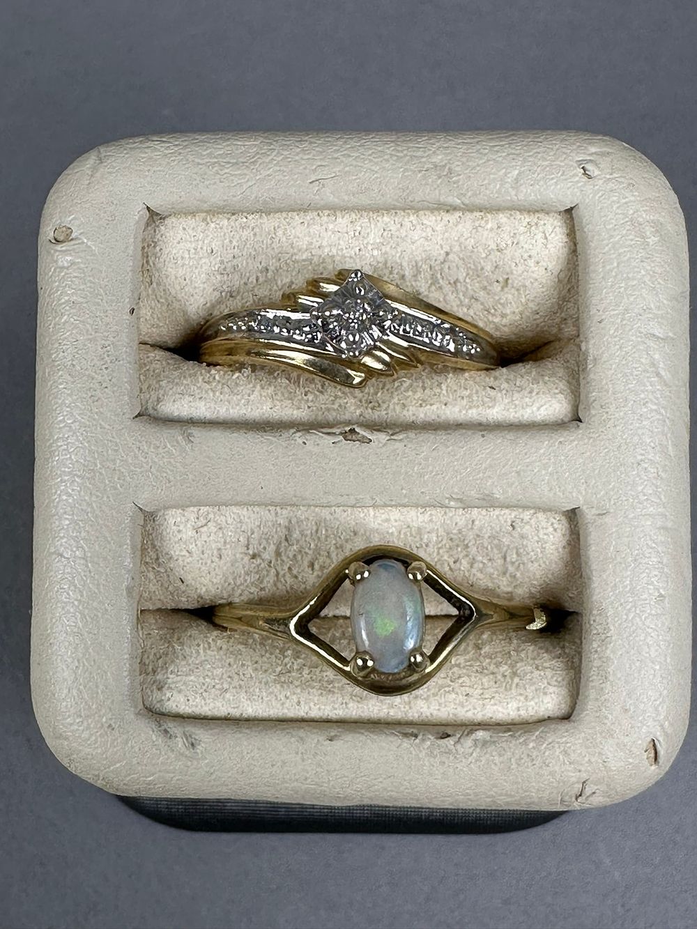 Lot 237: Vintage Pair 10K Yellow Gold Ladies Rings 2.7 Grams