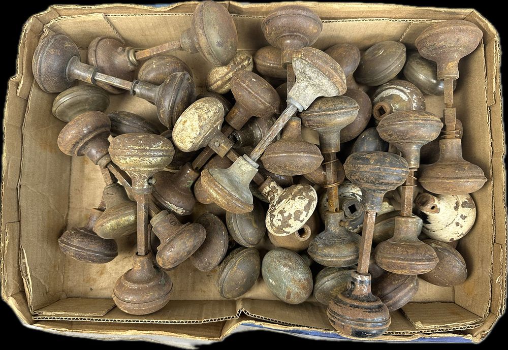 Lot 163: Lot of 58 Victorian Era Metal Brass Door Knobs 14 Pair Sets