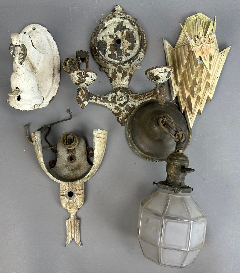 Lot 197: 5 Piece Lot Antique Eastlake Victorian Cast Iron Light Metal Fixture Lamp Sconce