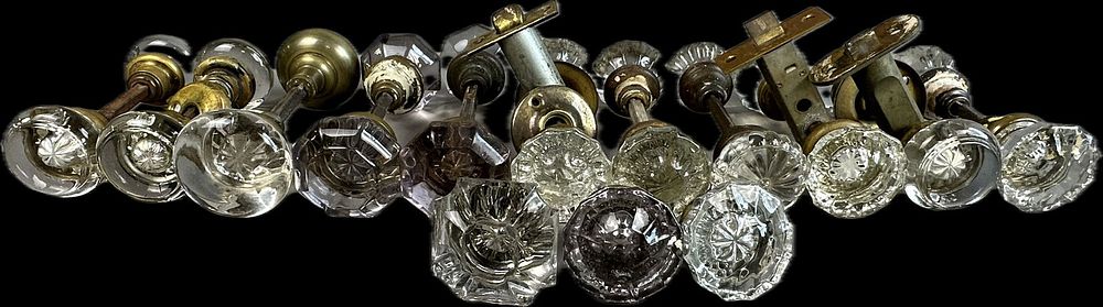 Lot 215C: 25 Piece Lot Antique Eastlake Victorian Glass Brass Door Knobs 11 Matching Sets