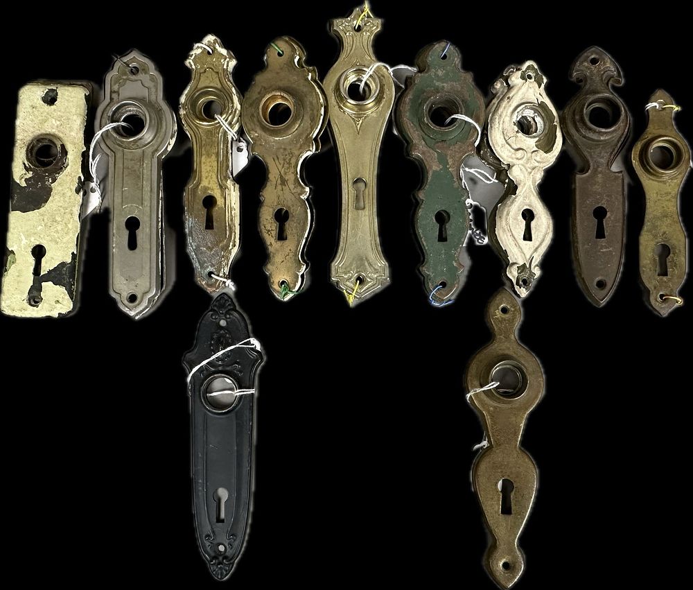 Lot 281: 22 Piece Antique Victorian Era Brass Door Key Lock Hole Plates 9 Matching Pairs