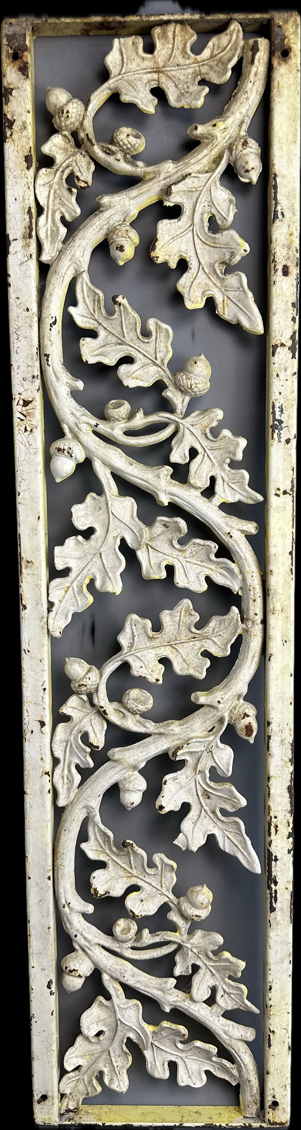 Lot 302B: Antique Victorian Era Cast Iron Porch End Piece Acorn & Leaf Motif Pattern