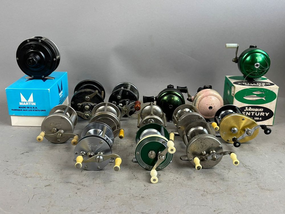 Lot 158: 14 40s 50s Penn Pomada Johnson Casting Fishing Reels