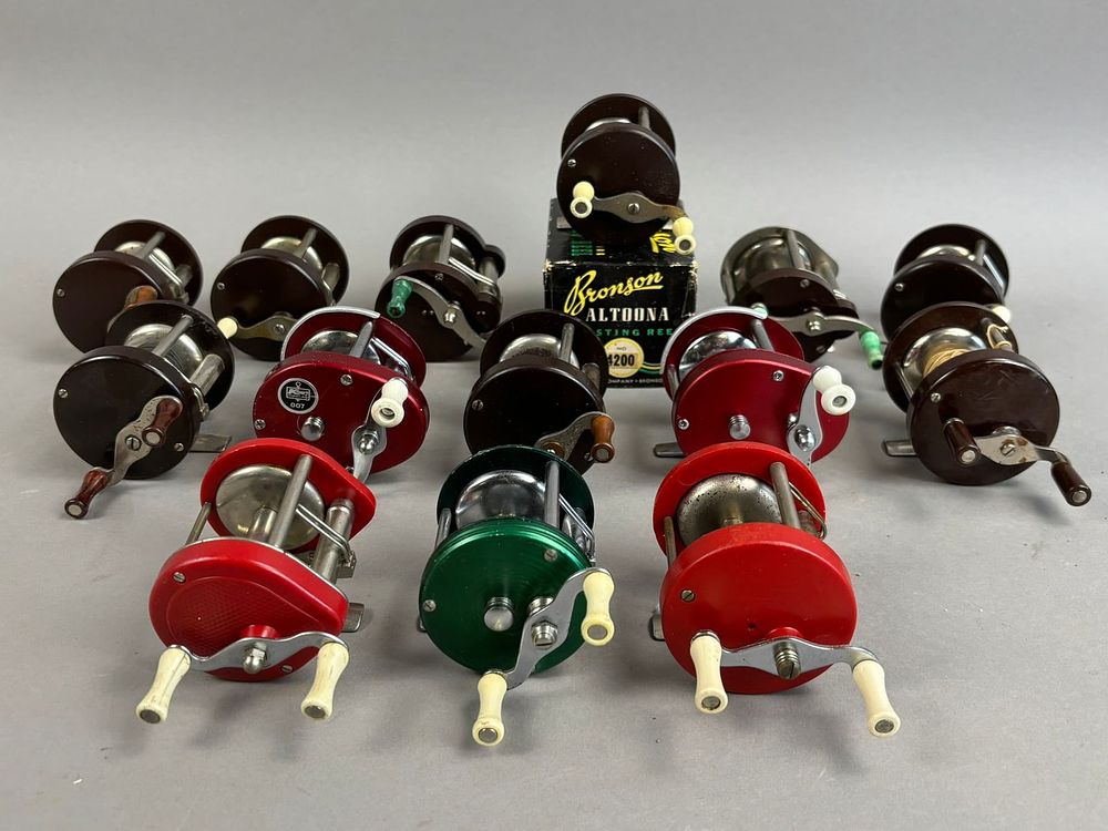 Lot 192: 14 40s 50s Bronson Bait Casting Fishing Reels