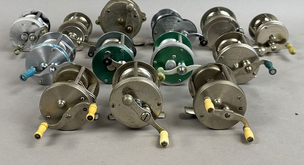Lot 196: 13 40s 50s Fernwood Heddon Kalzoo Fishing Reels