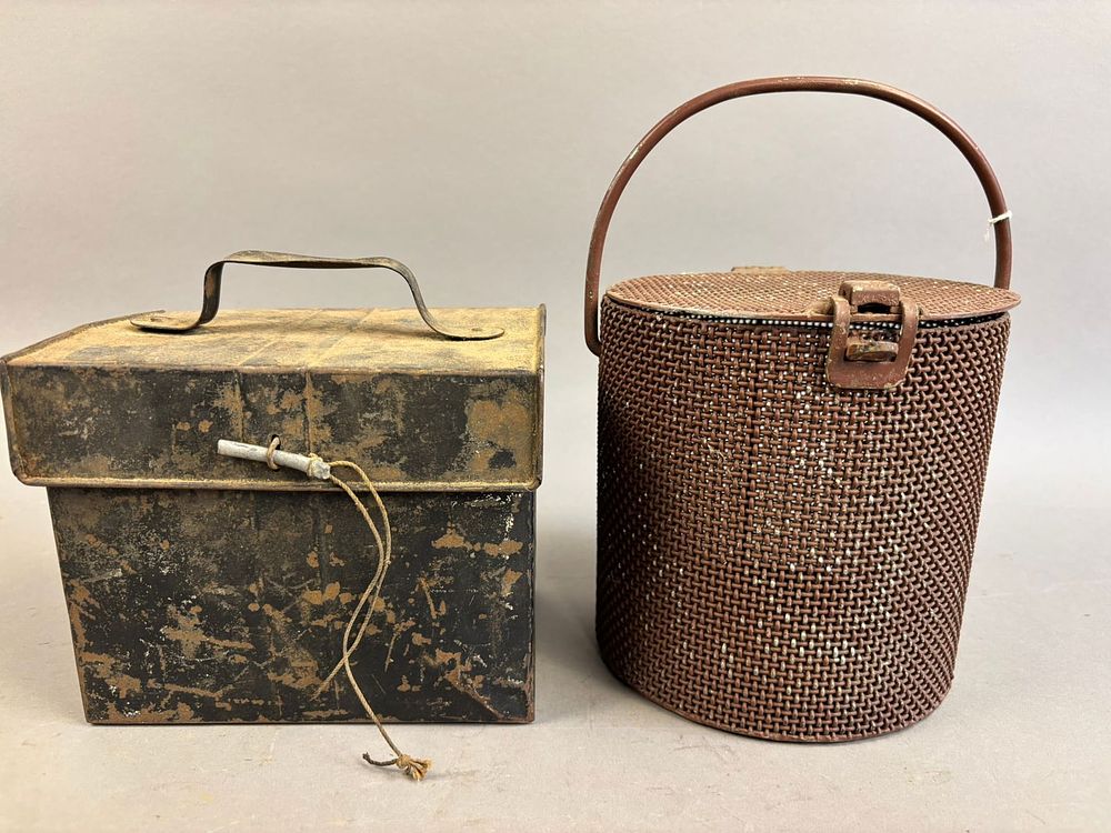 Lot 218: 2 Antique Big One Got Away Minnow Round Buckets