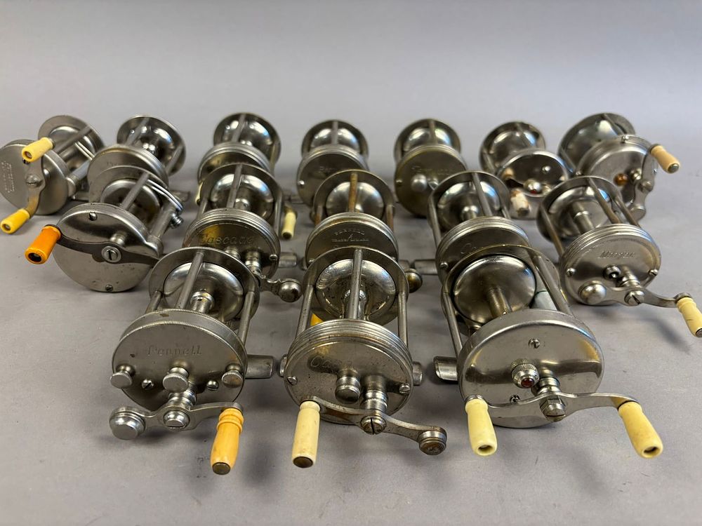Lot 220: 15 40s 50s Cascade Bait Casting Fishing Reels