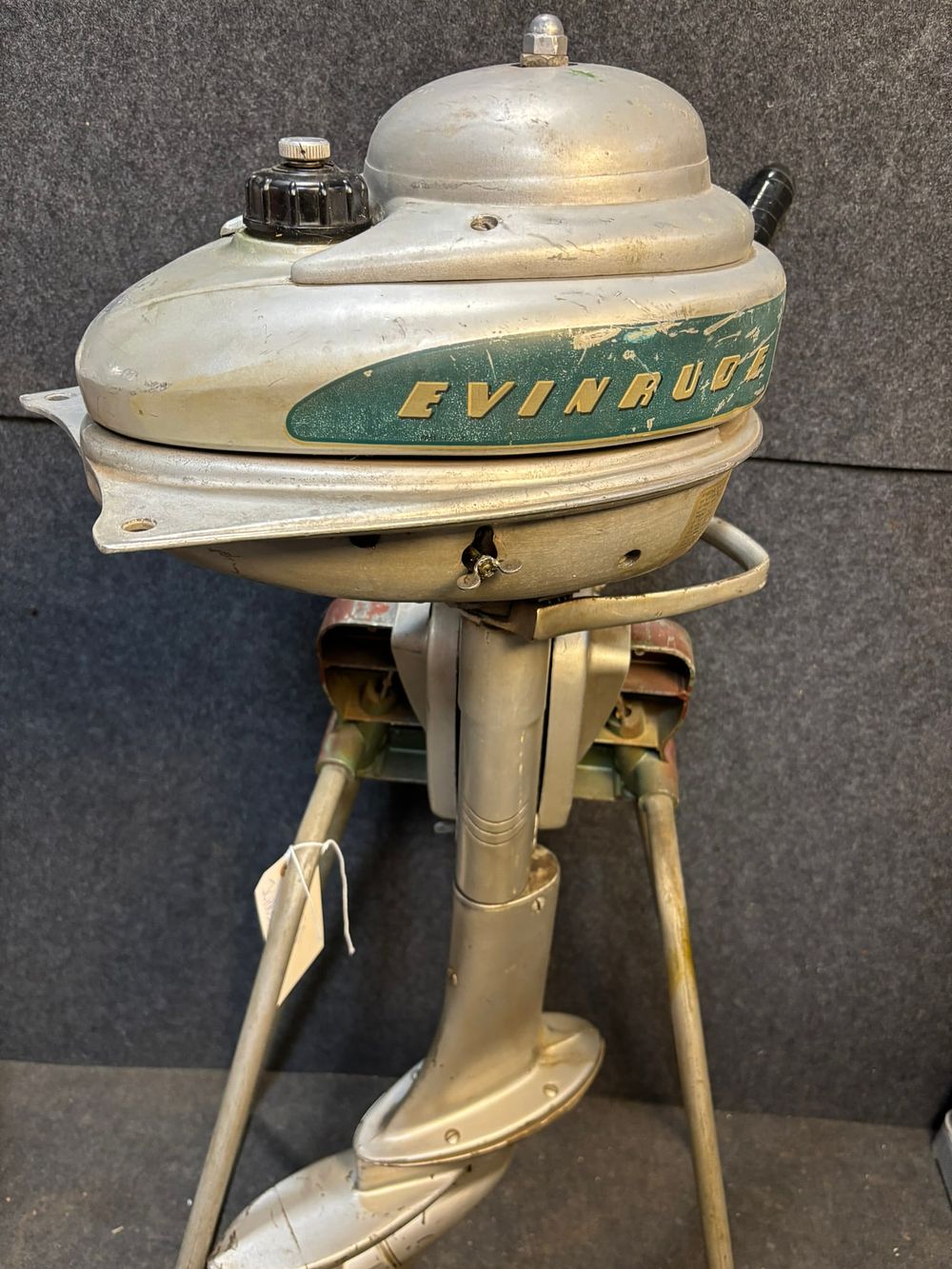 Lot 249: Vintage Evinrude Boat Motor Outboard Engine