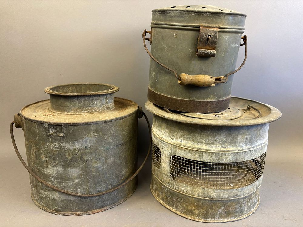 Lot 313: 3 Antique Submarine Galvanized Minnow Buckets