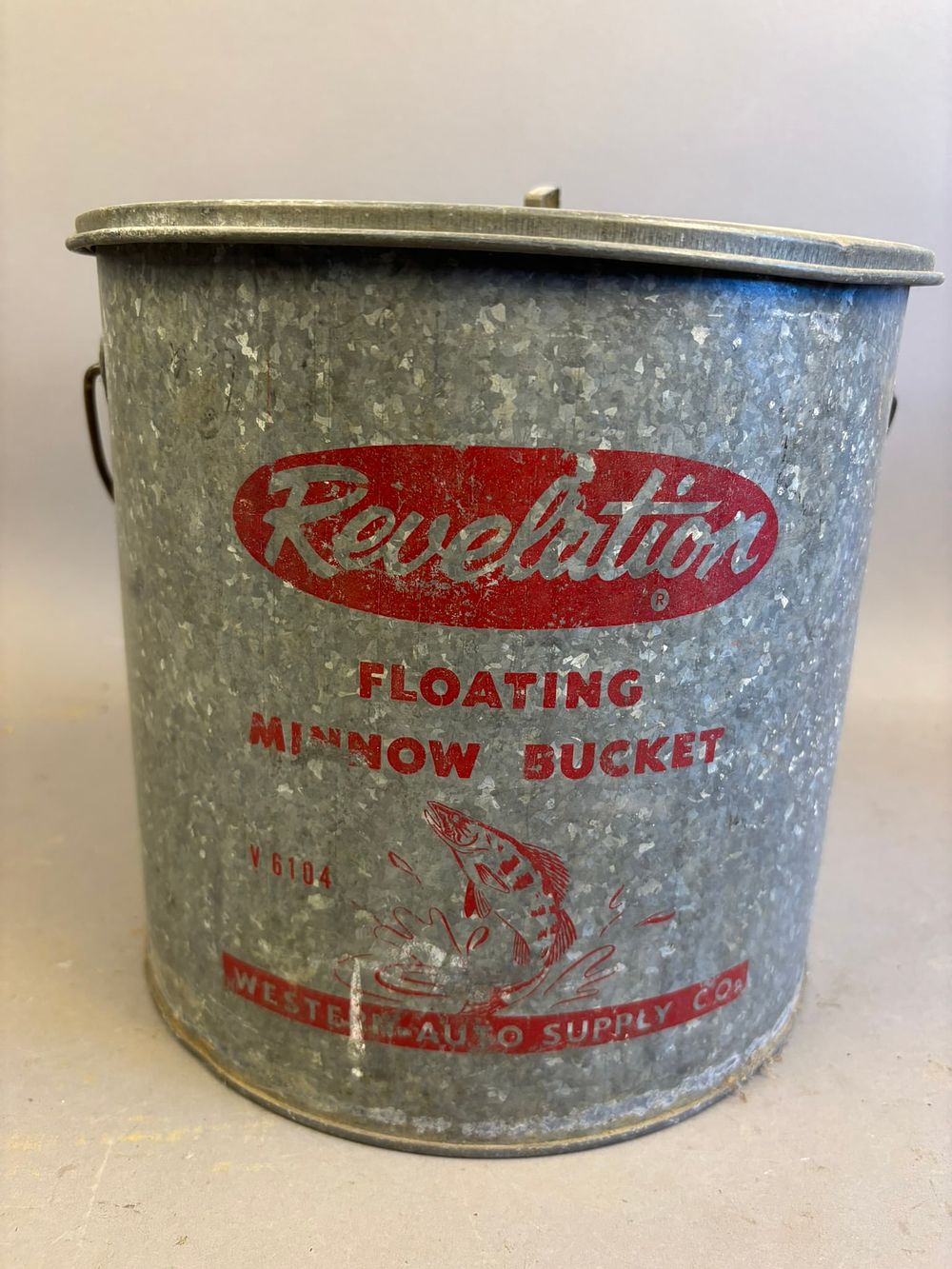 Lot 322: Antique Western Auto Revelation Minnow Bucket