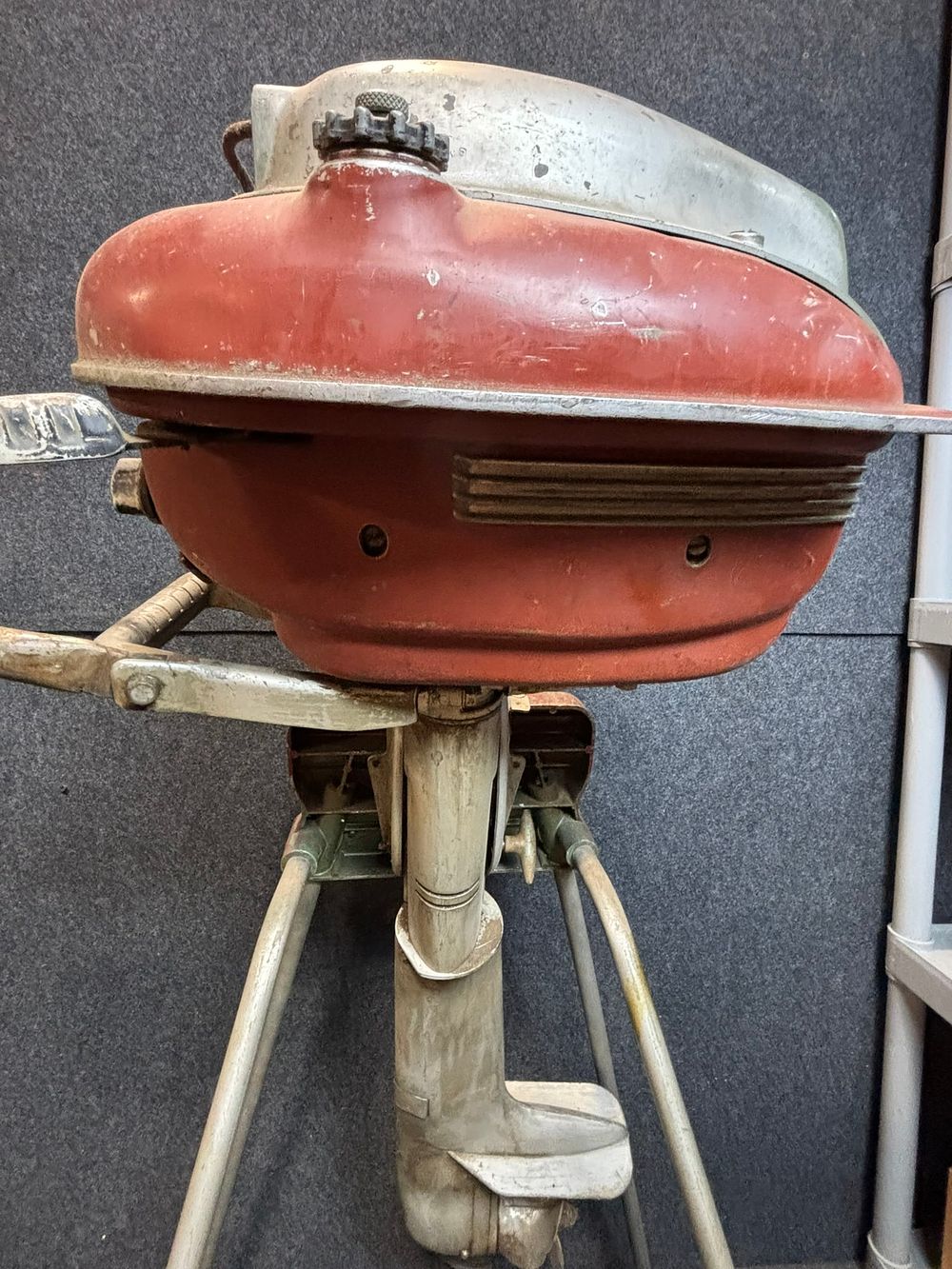 Lot 331: Antique Sea King Outboard Boat Motor Engine