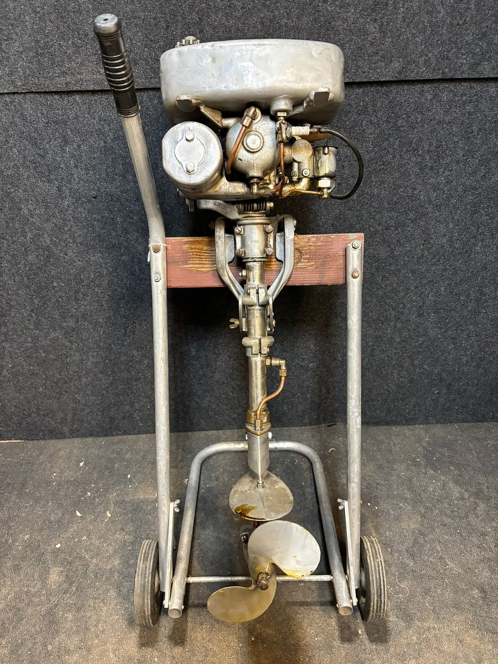 Lot 358: Antique Johnson J80 Outboard Boat Motor Engine
