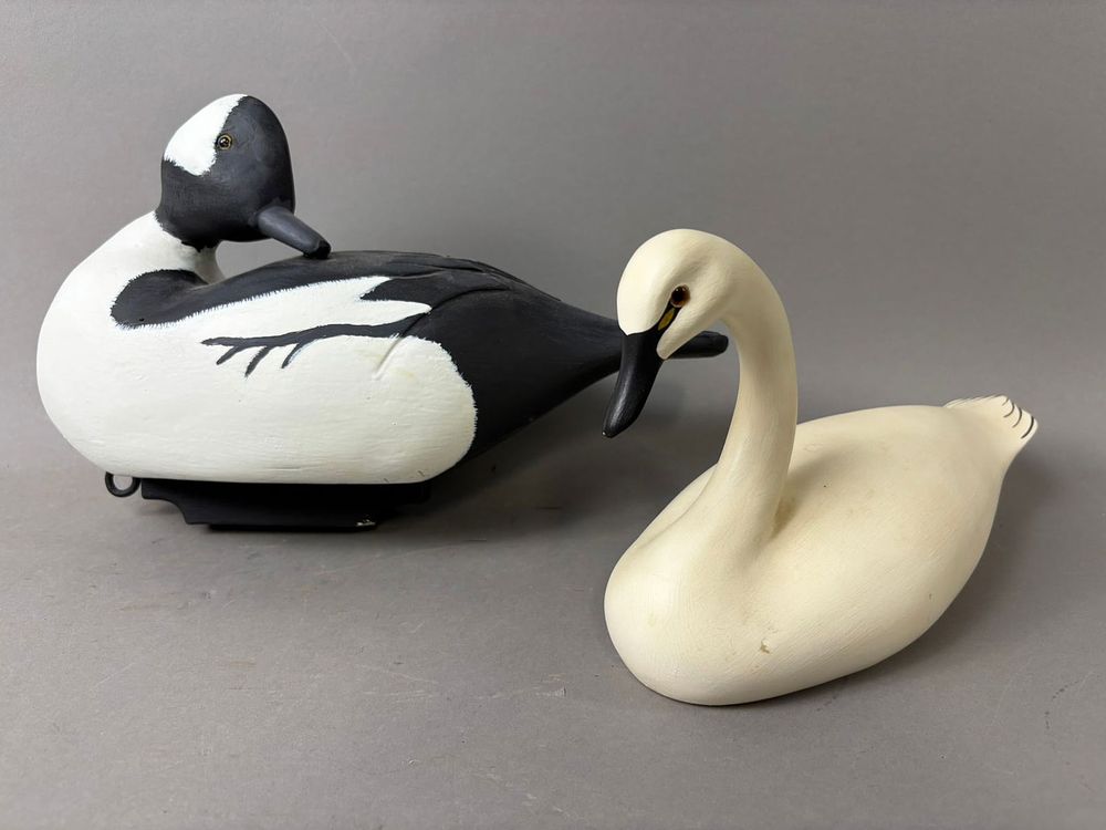 Lot 431: RWC Stamped & Dated 1981 Carved Swan Decoy