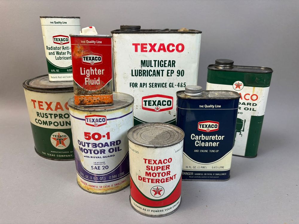 Lot 147: 8 Vintage Texaco Outboard Motor Oil Cleaner Cans