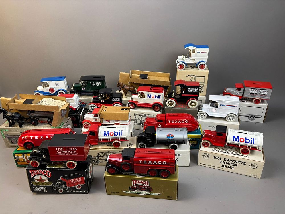 Lot 158: 20 Vintage Ertl Gas Oil Advertising Diecast Banks