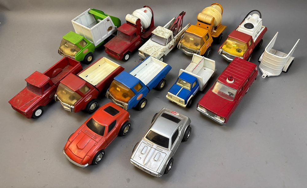 Lot 162: 13 70s Tonka Pressed Steel Toy Trucks Fire Tow Cement